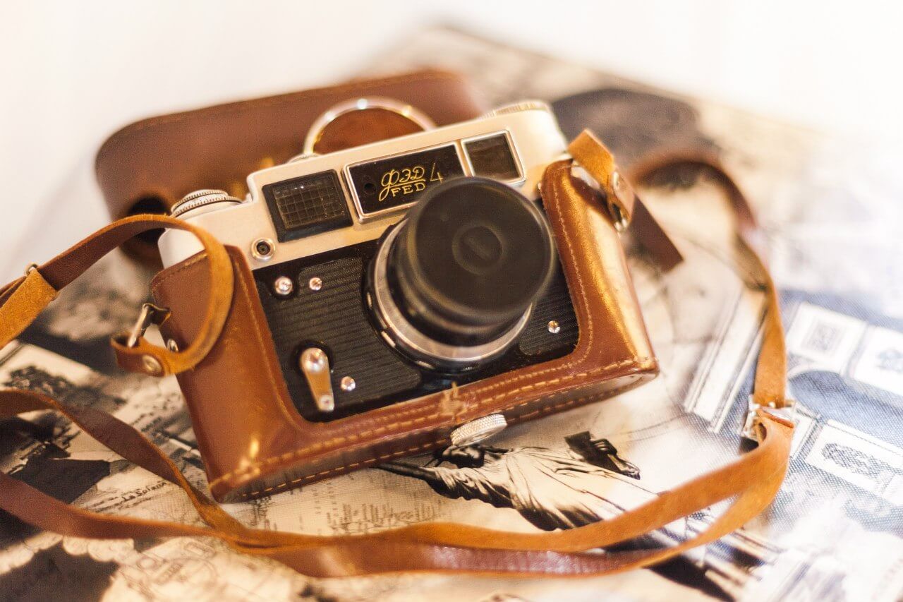 ретро фотоаппарат Свадьба в стиле путешествия Шале Могилев Организация свадьбы декор украшение зала свадебное агентство ЛавМи 