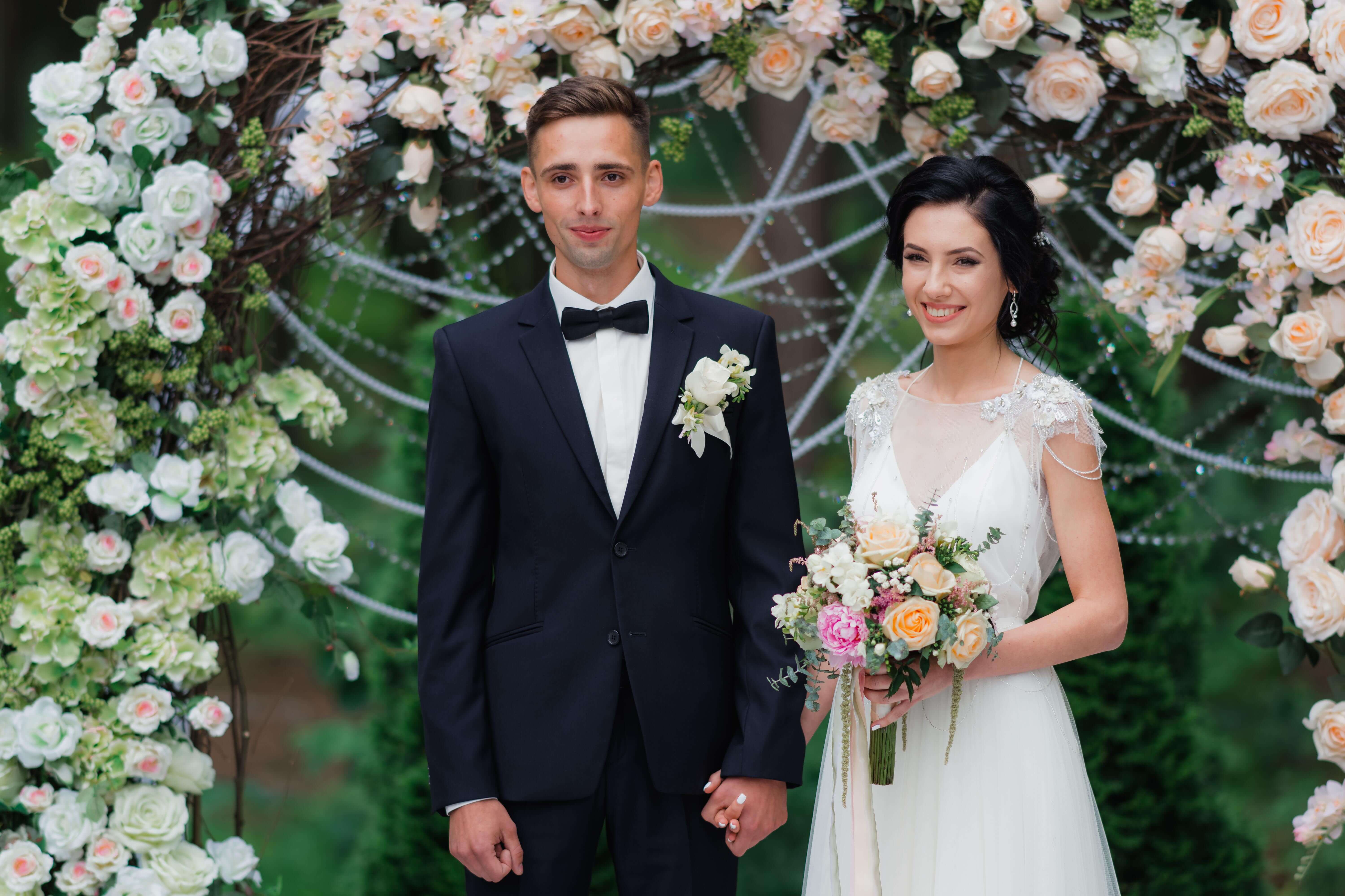 арка свадьба в шатре выездная регистрация церемония роспись  организация свадьбы свадебное агентство ЛавМи организация выездной регистрации росписи церемонии декор украшение банкета ресторана букет невесты под заказ бутоньерки венки