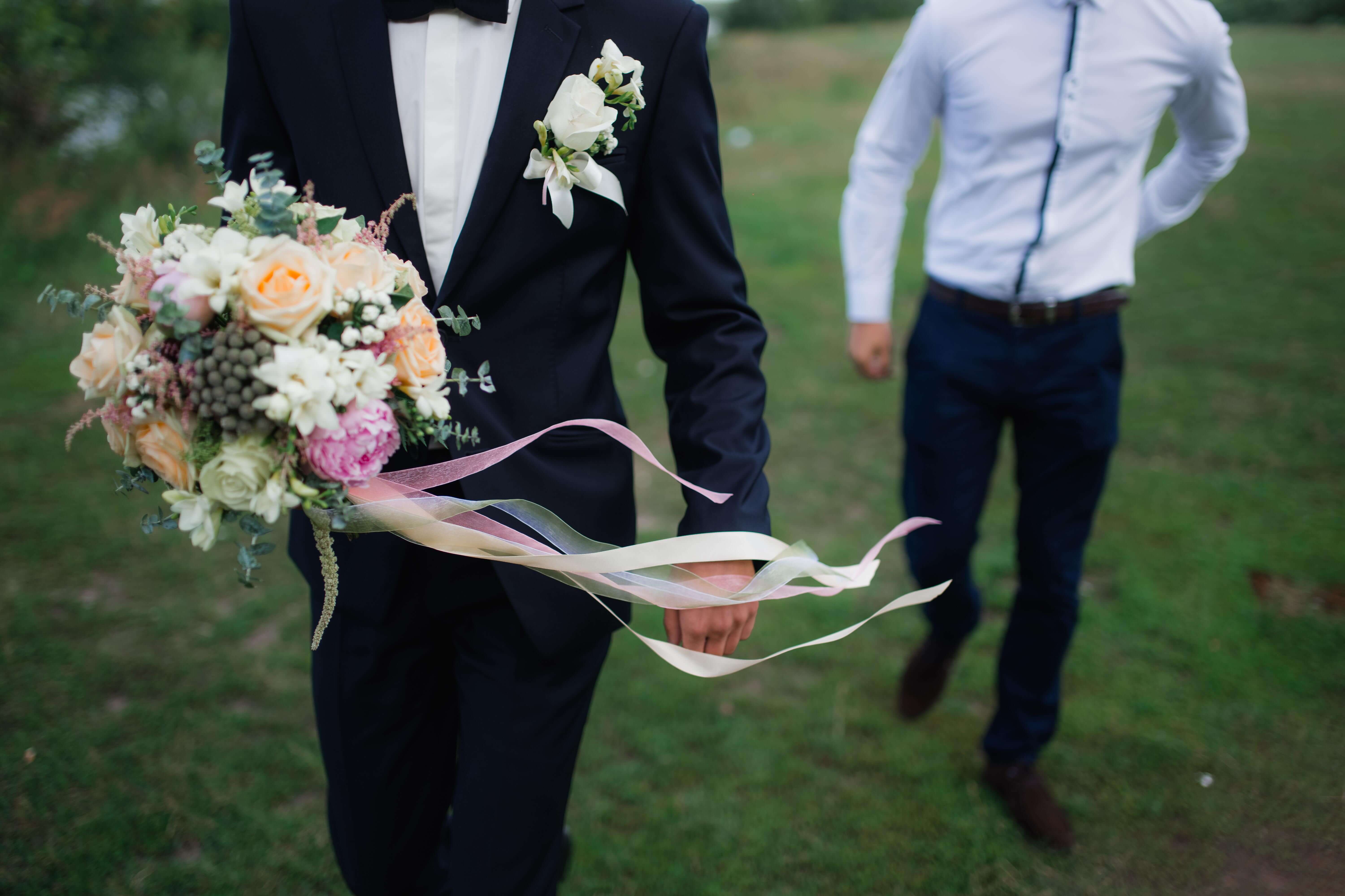 выездная регистрация церемония роспись  свадебное агентство ЛавМи организация выездной регистрации росписи церемонии декор украшение банкета ресторана букет невесты под заказ бутоньерки венки свадебная флористика