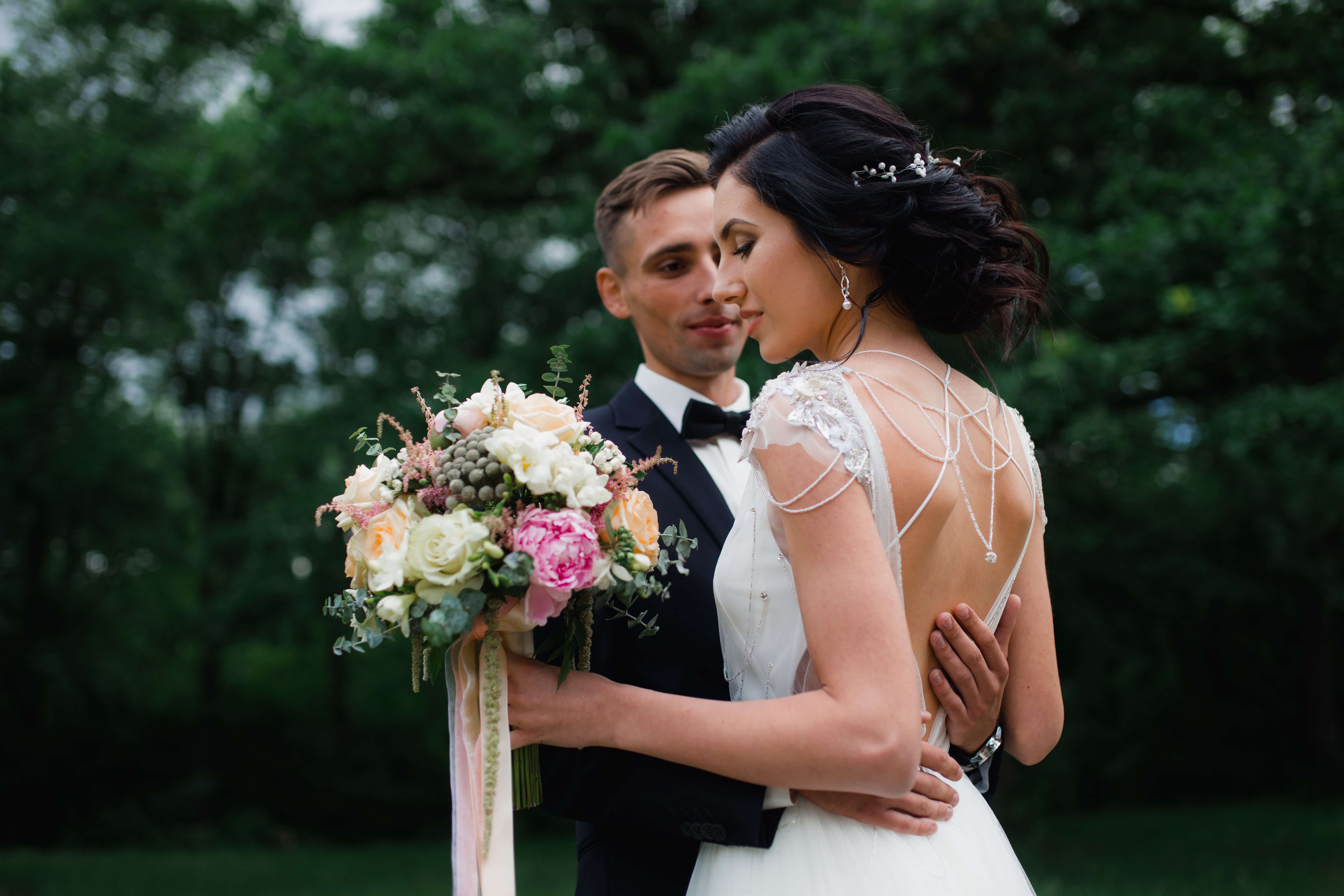 выездная регистрация церемония роспись  свадебное агентство ЛавМи организация выездной регистрации росписи церемонии декор украшение банкета ресторана букет невесты под заказ бутоньерки венки