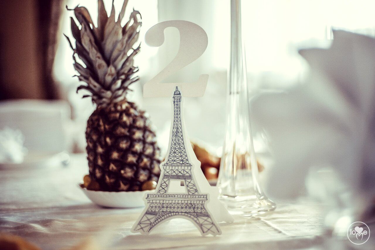номера столов таблички эйфелева башня Французская парижская белая свадьба париж декор банкетного зала ресторана украшение организация свадьбы свадебное агентство ЛавМи Могилев 