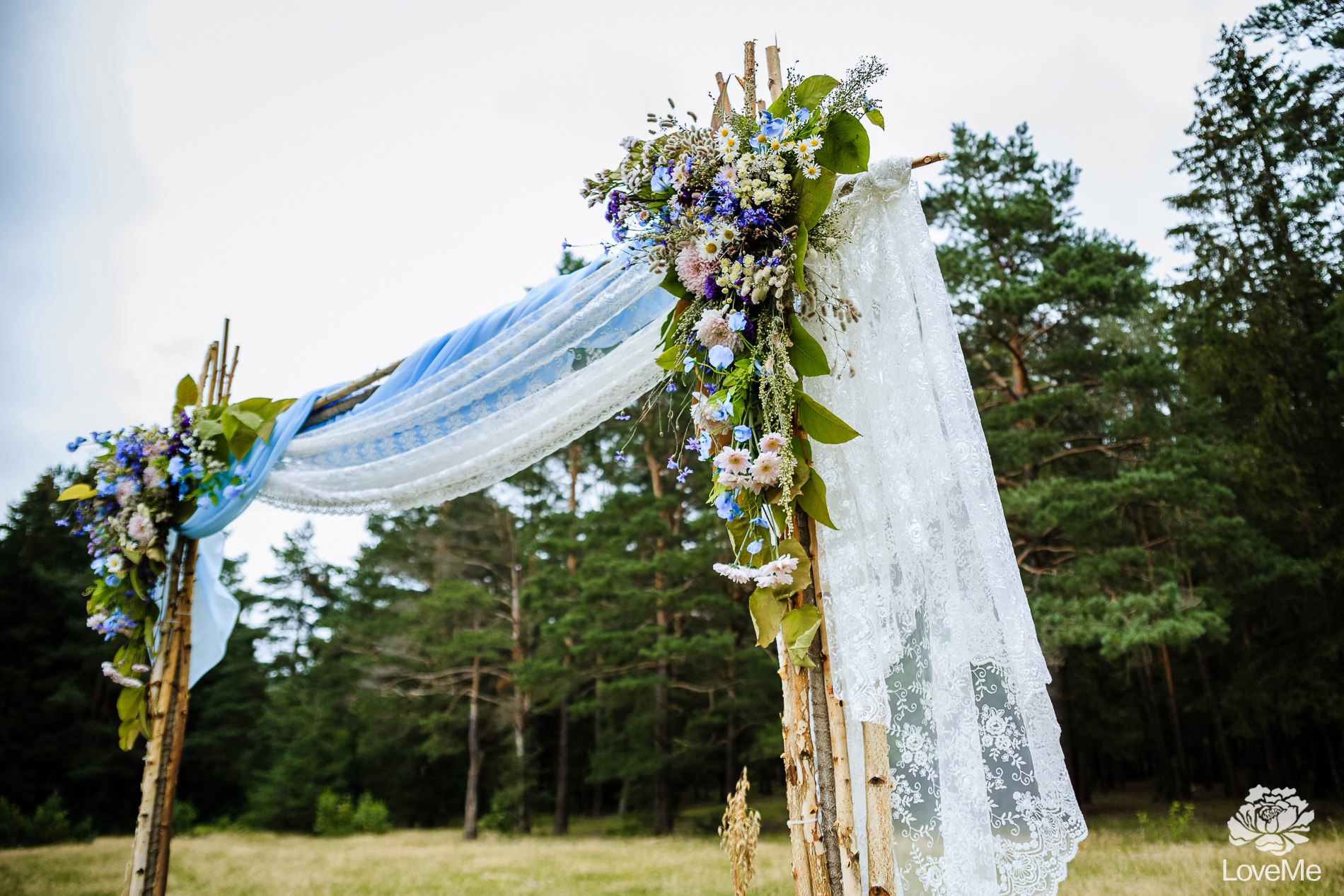 Арка Выездная регистрация церемония в Могилеве свадебное агентство ЛавМи организация свадьбы экосвадьба украшение декор банкета свадьбы свадьба в поле на поляне в лесу
