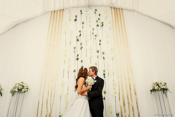 олотая свадьба выездная регистрация церемония росаись в шатре печерское предместье декор шатра банкетного зала ресторана Валебана украшение свадьбы свадебное агентство ЛавМи могилев