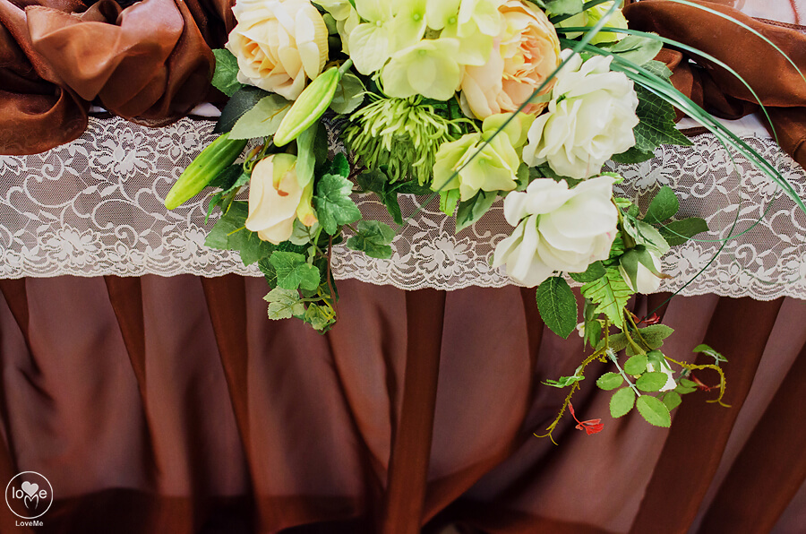 Шоколадная кофейная свадьба выездная регистрация роспись церемония любужский замок могилев свадебное агентство ЛавМи организация декор банкетного зала ресторана украшение свадьбы