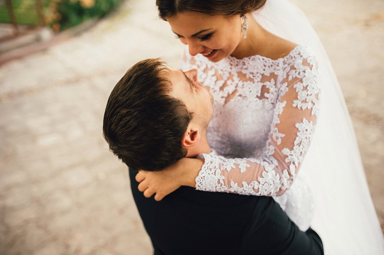 светлая бежевая свадьбы выездная регистрация роспись церемония могилев валебана свадебное агентство ЛавМи декор банкетного зала ресторана флористика 